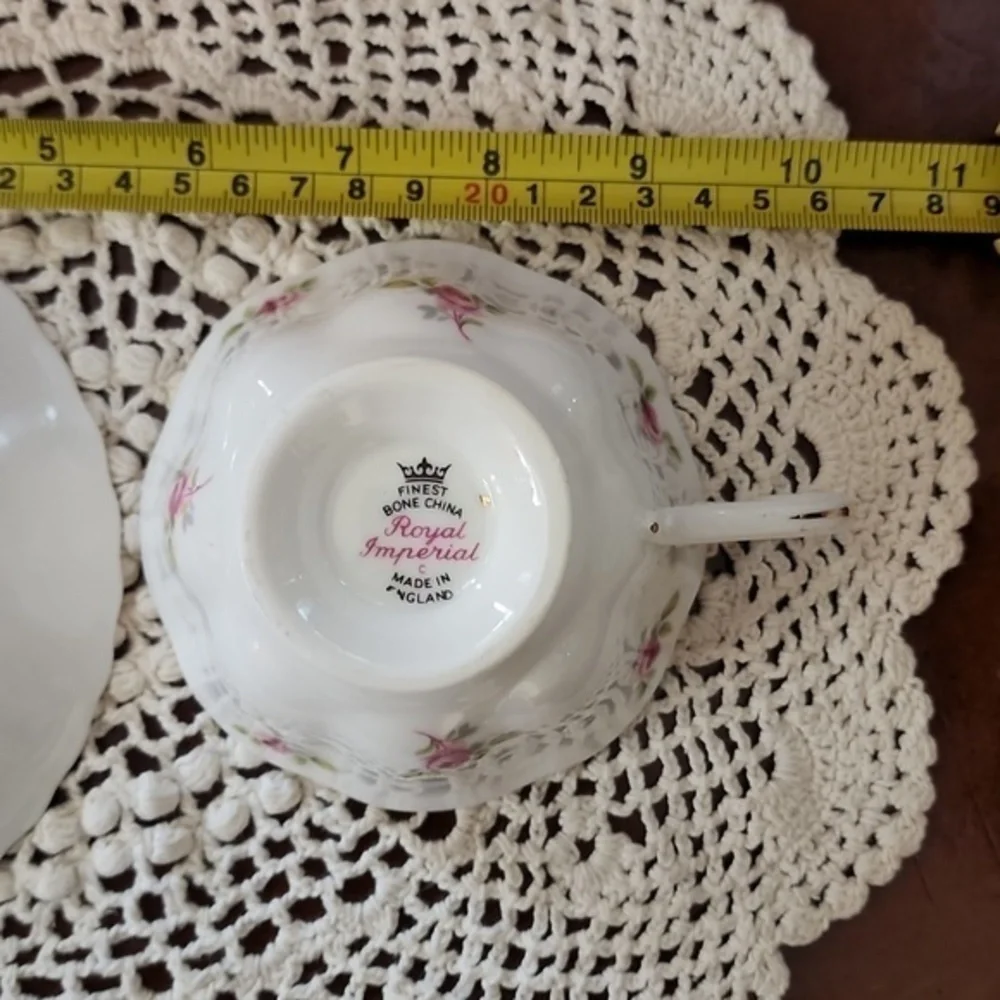 Roral imperial fine bone china ‎ cup an saucer England